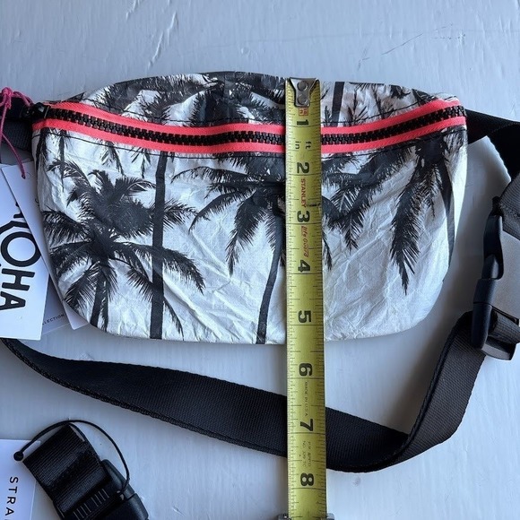ALOHA COLLECTION Tropical Splash Proof Lightweight Mini Hip Travel Pack Bag - Picture 9 of 10